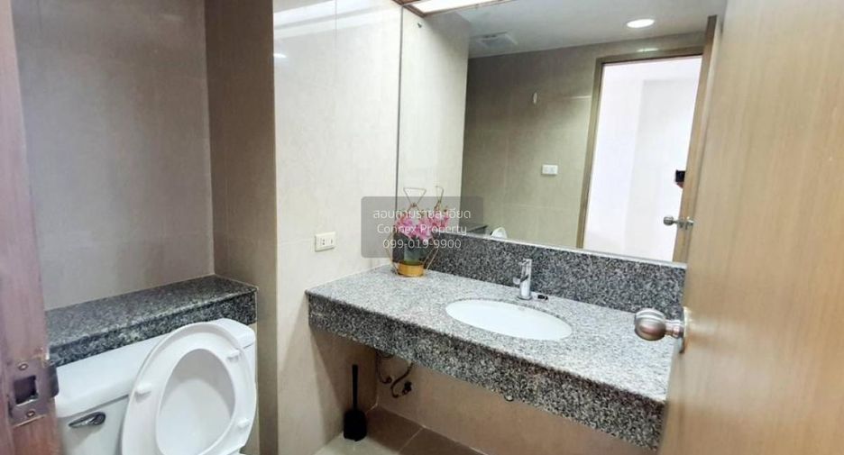 For rent 3 bedrooms condo in Bang Kho Laem, Bangkok