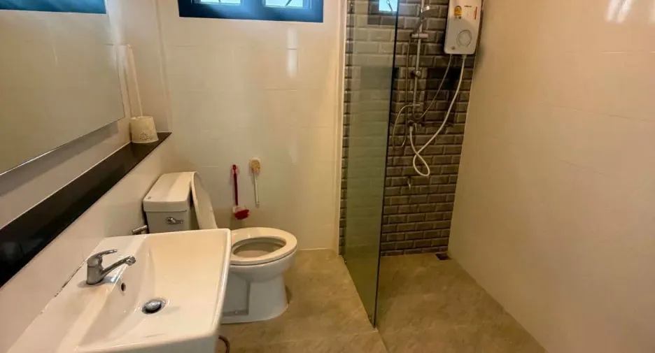 For rent 3 bedrooms house in Saraphi, Chiang Mai