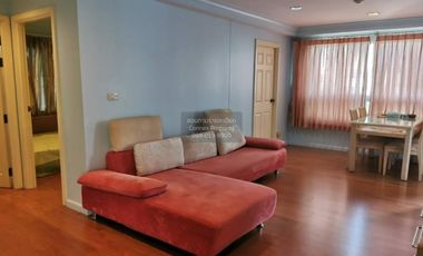 For rent 3 bedrooms condo in Yan Nawa, Bangkok