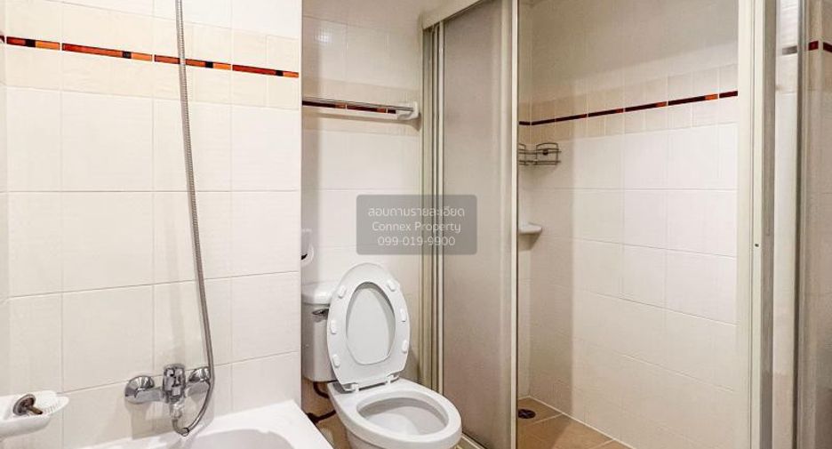 Wohnung zur Miete mit 3 Zimmer in Yan Nawa, Bangkok