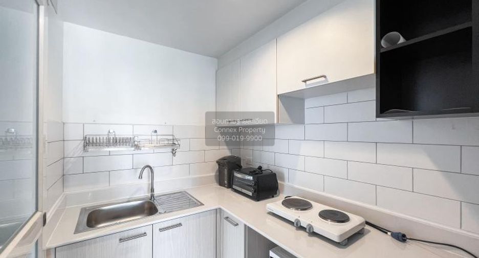 Wohnung zur Miete mit 3 Zimmer in Yan Nawa, Bangkok