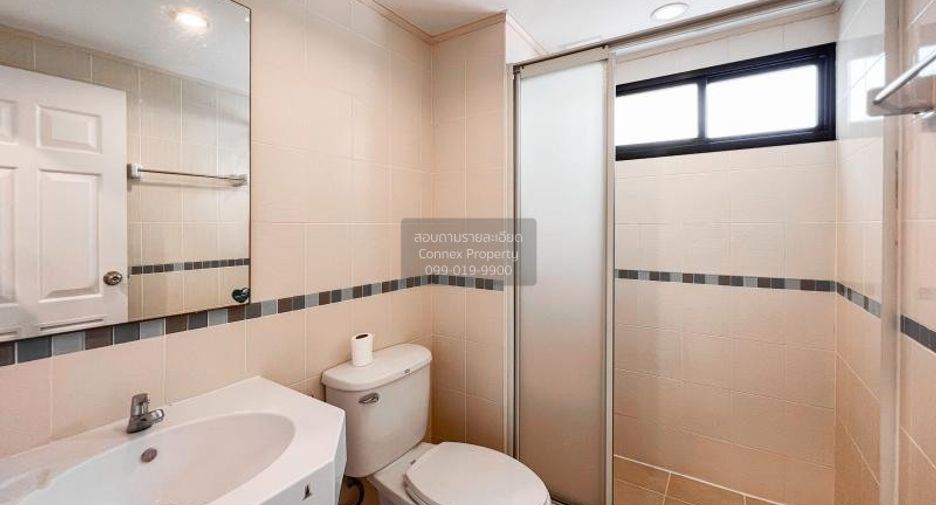 Wohnung zur Miete mit 3 Zimmer in Yan Nawa, Bangkok