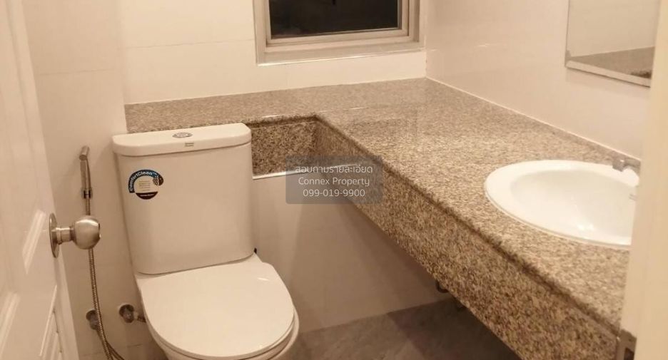 Wohnung zur Miete mit 2 Zimmer in Yan Nawa, Bangkok