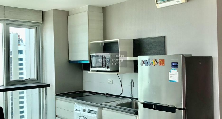 For rent 2 bedrooms condo in Huai Khwang, Bangkok