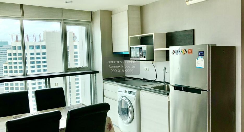For rent 2 bedrooms condo in Huai Khwang, Bangkok