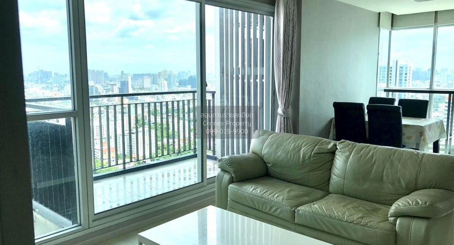 For rent 2 bedrooms condo in Huai Khwang, Bangkok