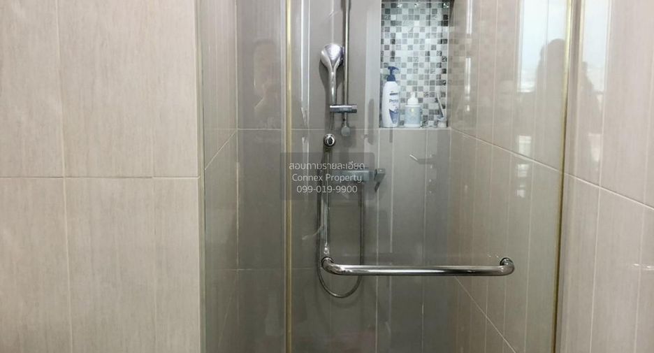 For rent 2 bedrooms condo in Huai Khwang, Bangkok