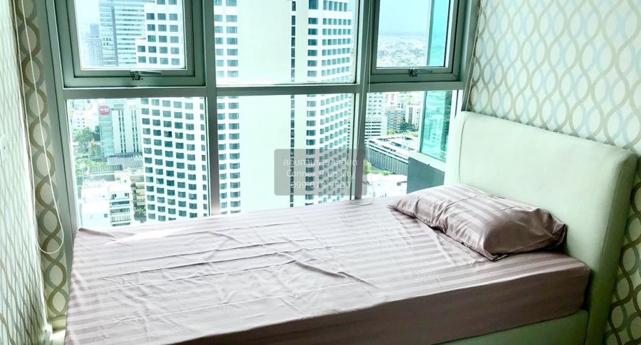 For rent 2 bedrooms condo in Huai Khwang, Bangkok