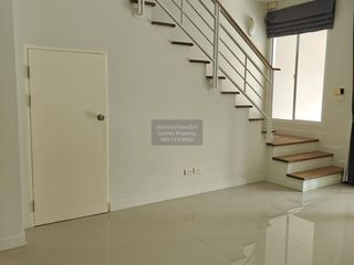 For rent 3 bedrooms townhouse in Lat Phrao, Bangkok