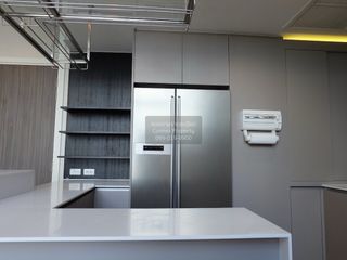 For rent 3 bedrooms condo in Khlong San, Bangkok