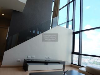 For rent 3 bedrooms condo in Khlong San, Bangkok