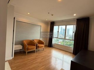 For rent 3 bedrooms condo in Yan Nawa, Bangkok