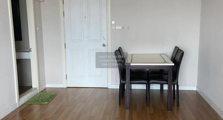 For rent 2 bedrooms condo in Yan Nawa, Bangkok