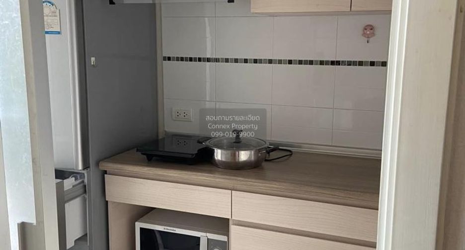 For rent 2 bedrooms condo in Yan Nawa, Bangkok