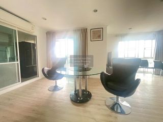 For rent 3 bedrooms condo in Yan Nawa, Bangkok