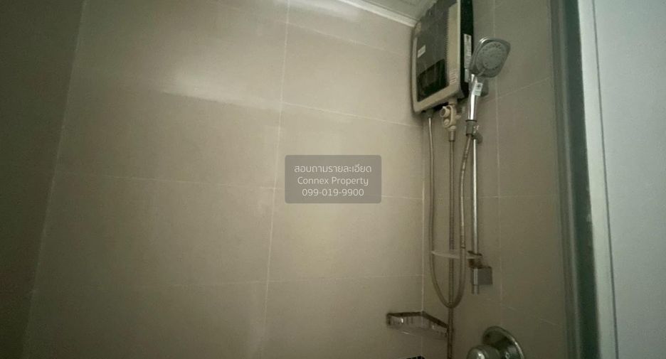 For rent 3 bedrooms condo in Yan Nawa, Bangkok