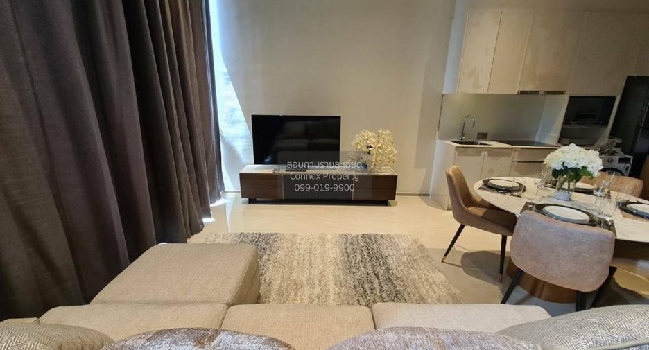 For rent 2 bedrooms condo in Bang Rak, Bangkok