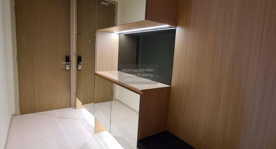 For rent 2 bedrooms condo in Bang Rak, Bangkok