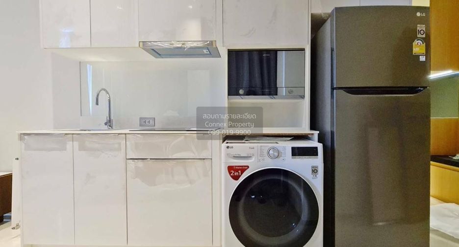For rent 2 bedrooms condo in Bang Rak, Bangkok