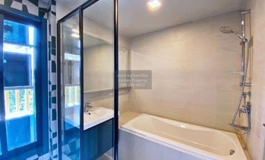 Condo en alquiler de 2 habitaciones en Khlong Toei, Bangkok