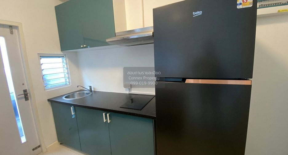 For rent 3 bedrooms townhouse in Bang Phli, Samut Prakan