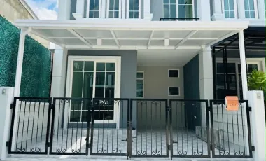 For rent 3 bedrooms townhouse in Mueang Chiang Mai, Chiang Mai