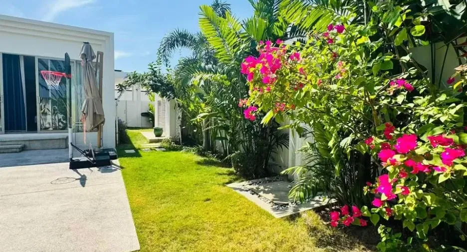 For rent 4 bedrooms villa in Thalang, Phuket