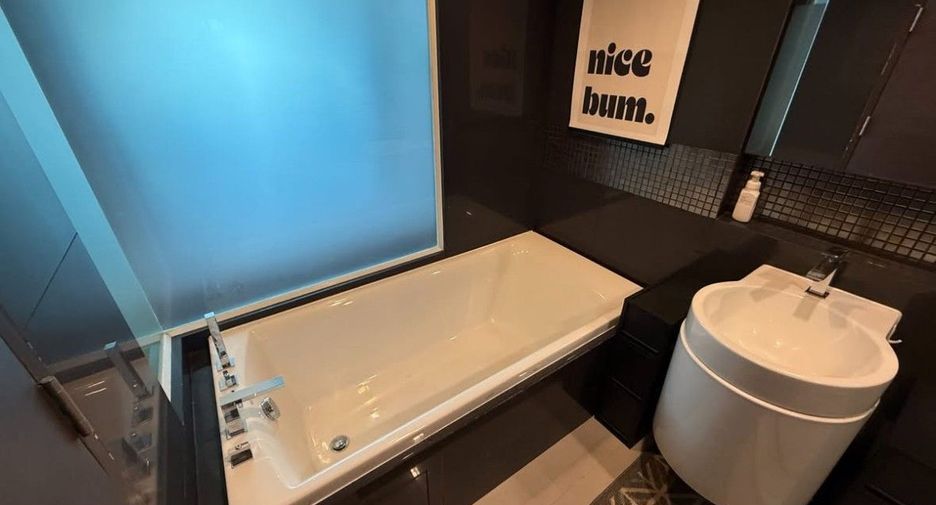 For rent 1 bed condo in Sathon, Bangkok