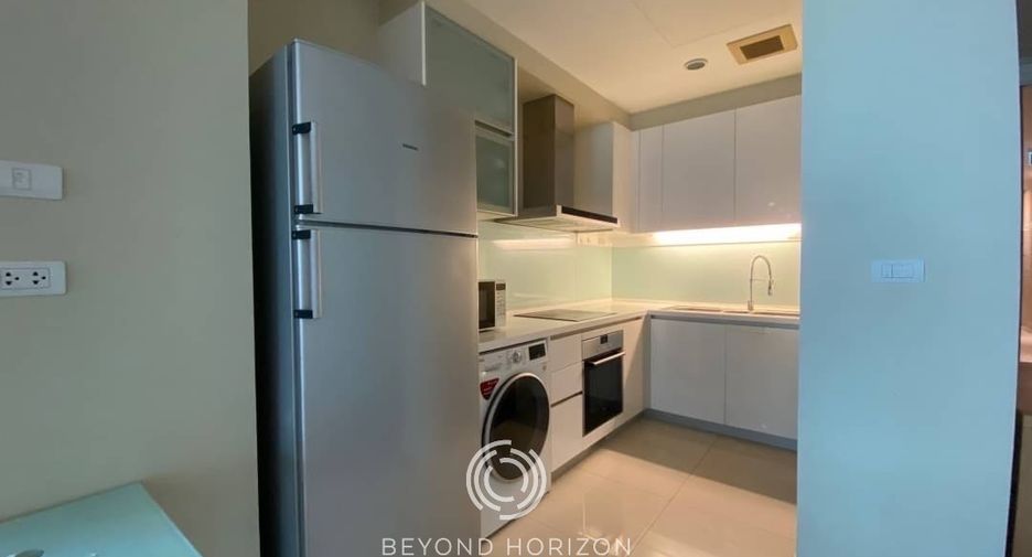 Condo en alquiler de 3 habitaciones en Khlong Toei, Bangkok