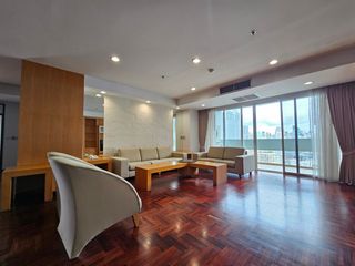 For rent 3 bedrooms condo in Khlong Toei, Bangkok