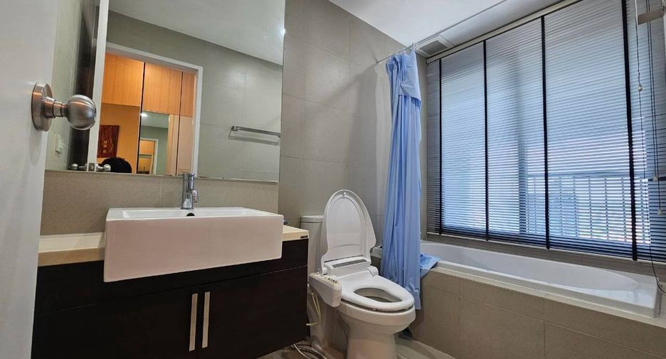 For rent 1 bed condo in Khlong Toei, Bangkok