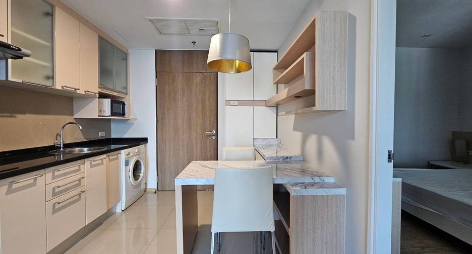 For rent 1 bed condo in Khlong Toei, Bangkok