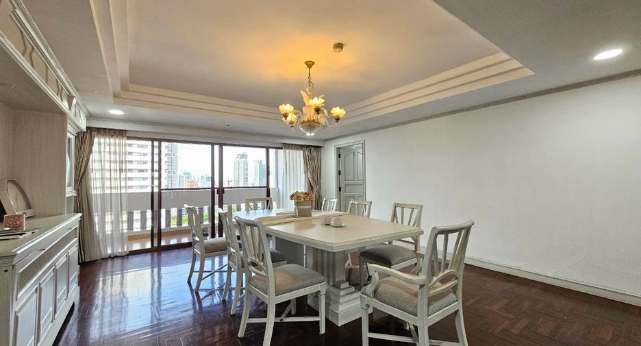 For rent 3 bedrooms condo in Watthana, Bangkok