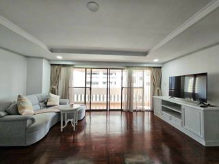 For rent 3 bedrooms condo in Watthana, Bangkok