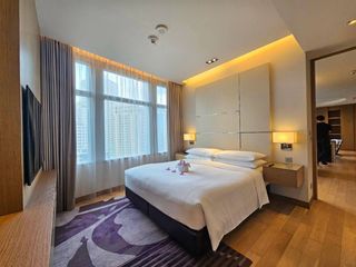 For rent 3 bedrooms condo in Khlong Toei, Bangkok