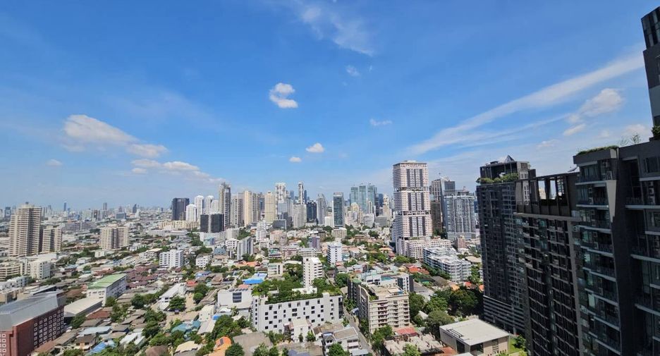 For rent and for sale 3 bedrooms condo in Khlong Toei, Bangkok