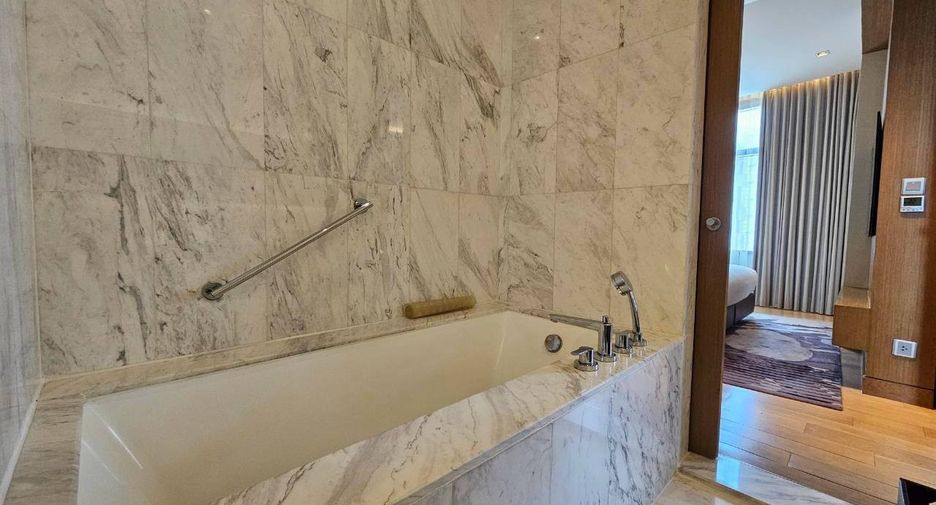 For rent 1 bed condo in Khlong Toei, Bangkok