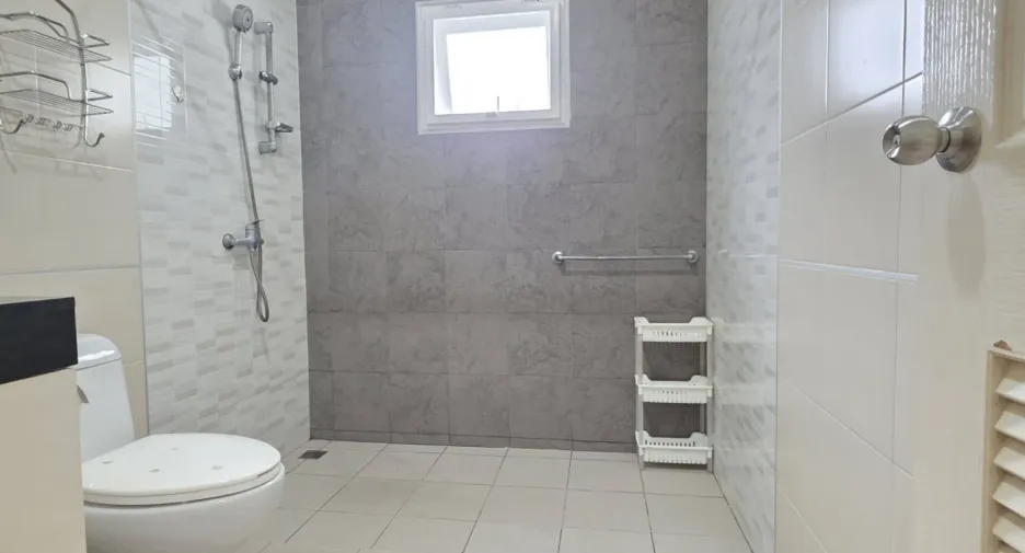 Haus zum Kauf mit 3 Zimmer in Bang Lamung, Chonburi