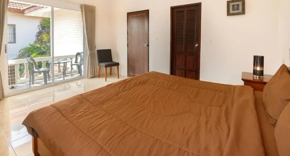 Villa en venta de 6 habitaciones en Bang Lamung, Chonburi