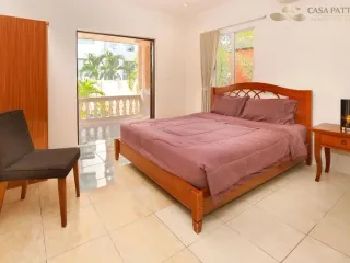 Villa en venta de 6 habitaciones en Bang Lamung, Chonburi