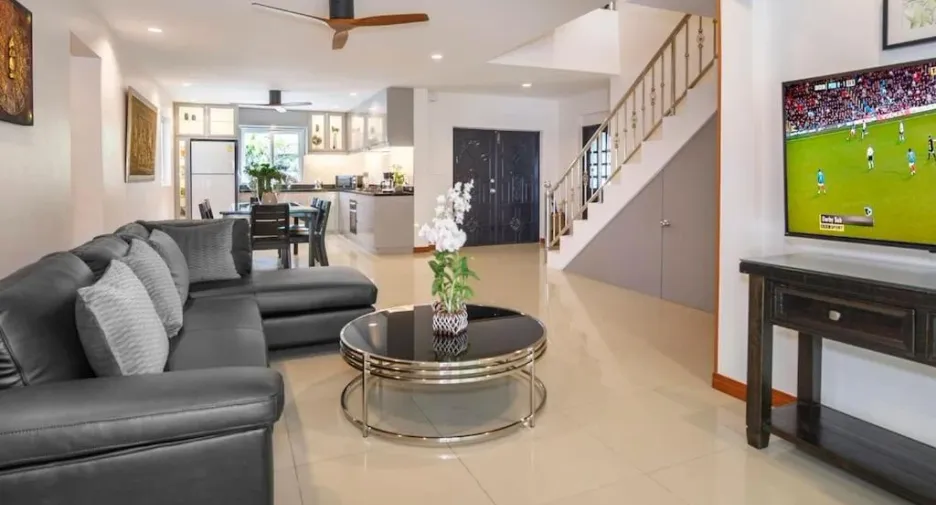 Villa en venta de 6 habitaciones en Bang Lamung, Chonburi