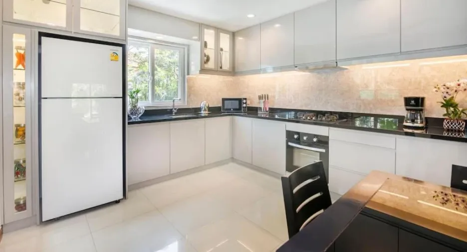 Villa en venta de 6 habitaciones en Bang Lamung, Chonburi