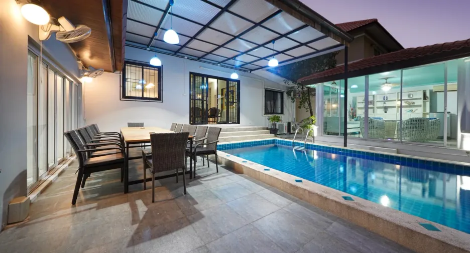 Villa zum Kauf mit 7 Zimmer in Bang Lamung, Chonburi