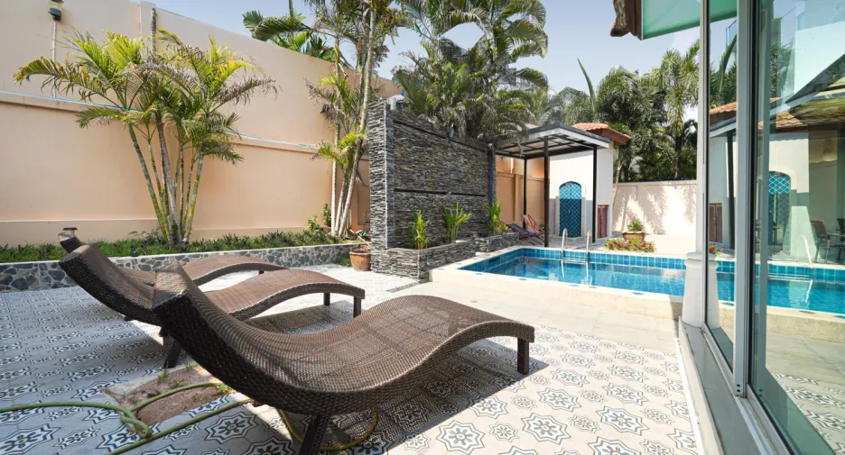 Villa zum Kauf mit 7 Zimmer in Bang Lamung, Chonburi