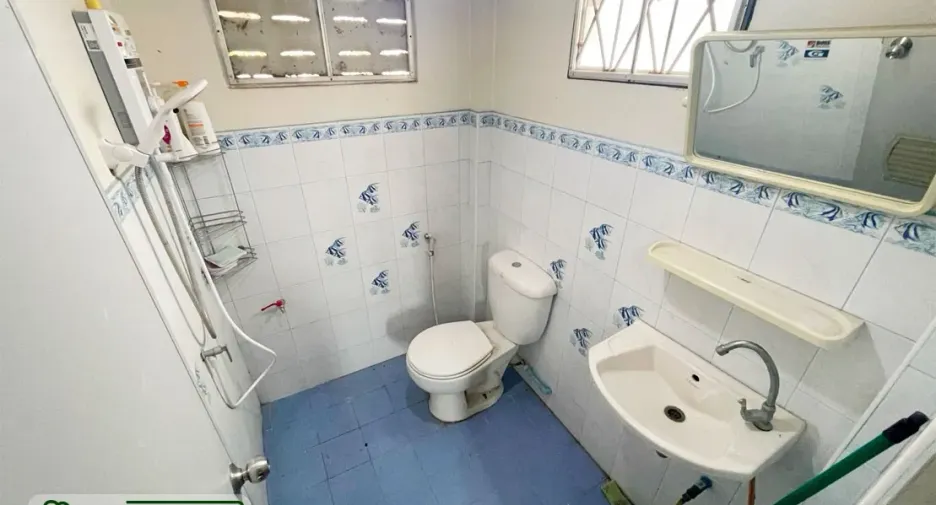 For sale 2 bedrooms house in Mueang Uttaradit, Uttaradit