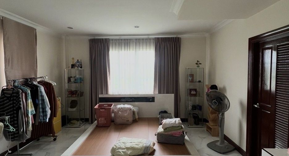 For sale 6 bedrooms house in Phasi Charoen, Bangkok