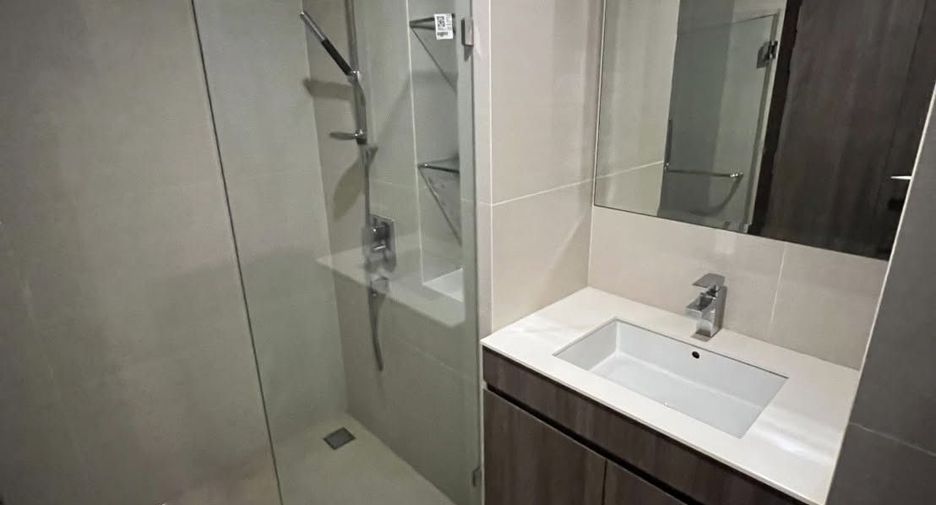 For sale 1 Beds condo in Bang Na, Bangkok