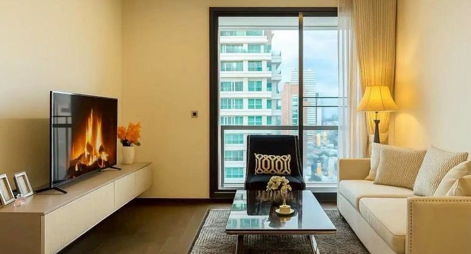 For sale 1 bed condo in Khlong Toei, Bangkok