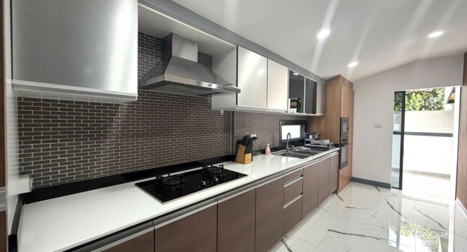 Haus zum Kauf mit 3 Zimmer in Bang Lamung, Chonburi