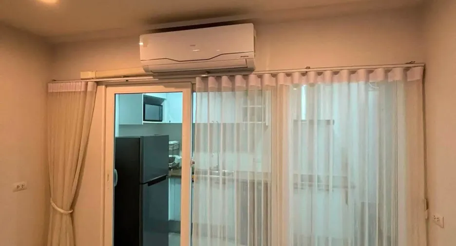 Reihenhaus zur Miete mit 3 Zimmer in Bang Lamung, Chonburi